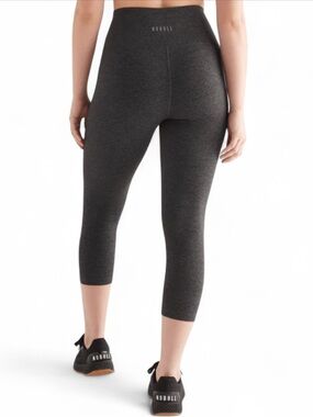 NOBULL High-Waist Dark Gray Capri Leggings